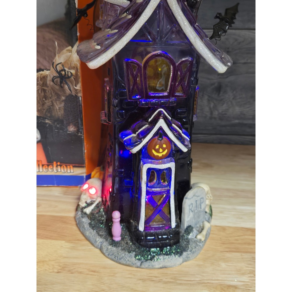 Halloween Harvest Collection Ghostly Manor Light Up Haunted House Figurine